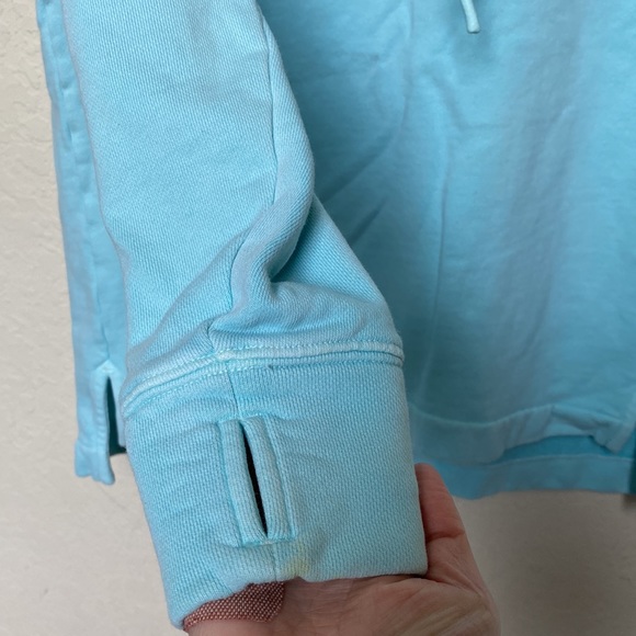 Vineyard vines women’s Garment-Dyed sweatshirt - Picture 4 of 4